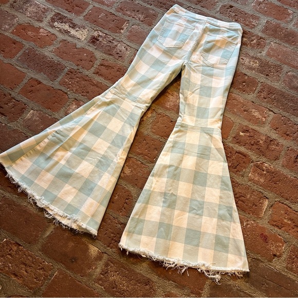 We The Free Blue and White Plaid Just Float On high-waist flare jeans size 29 - Picture 10 of 16